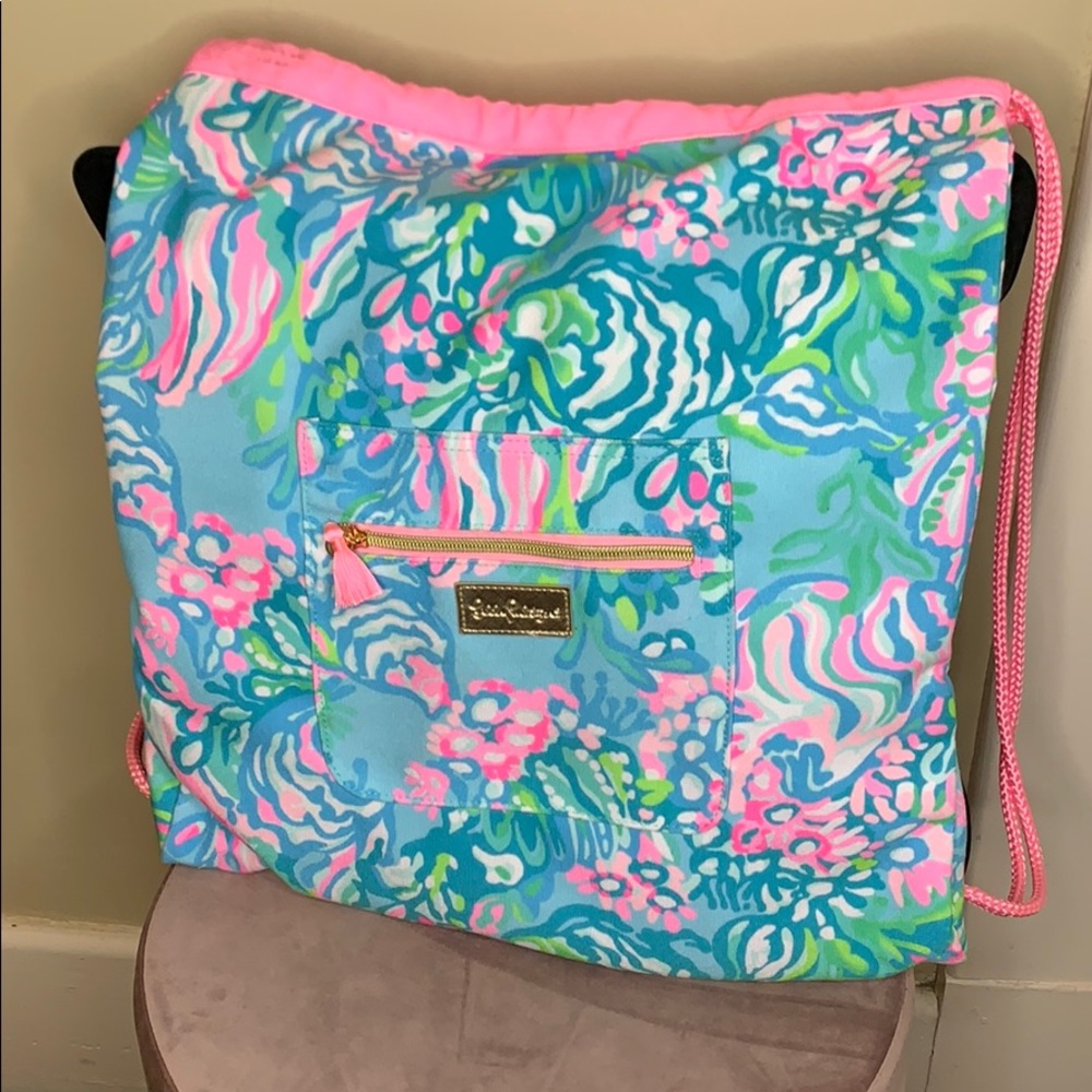 Oversized Lily Pulitzer beach towel and bag